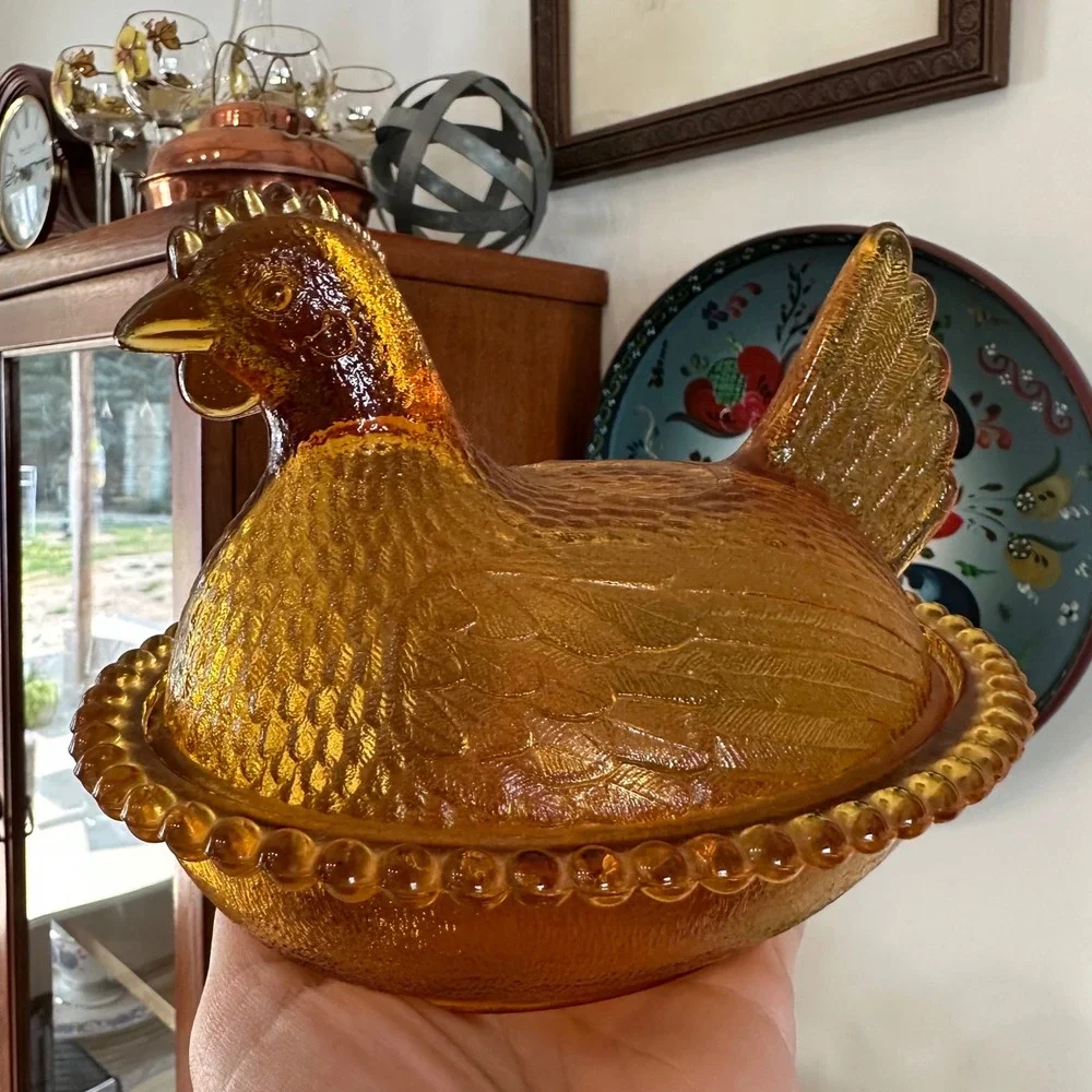 Unbranded vintage amber